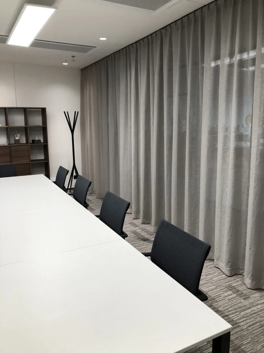 Závěsy do kanceláří UBM development