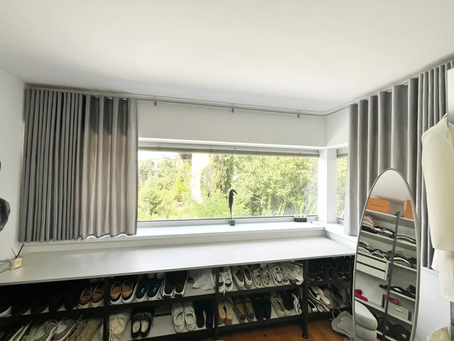 Závěsy s pravidelnou vlnou