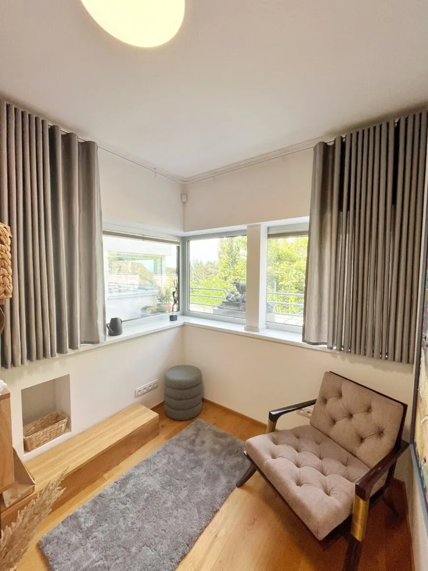 Závěsy s pravidelnou vlnou