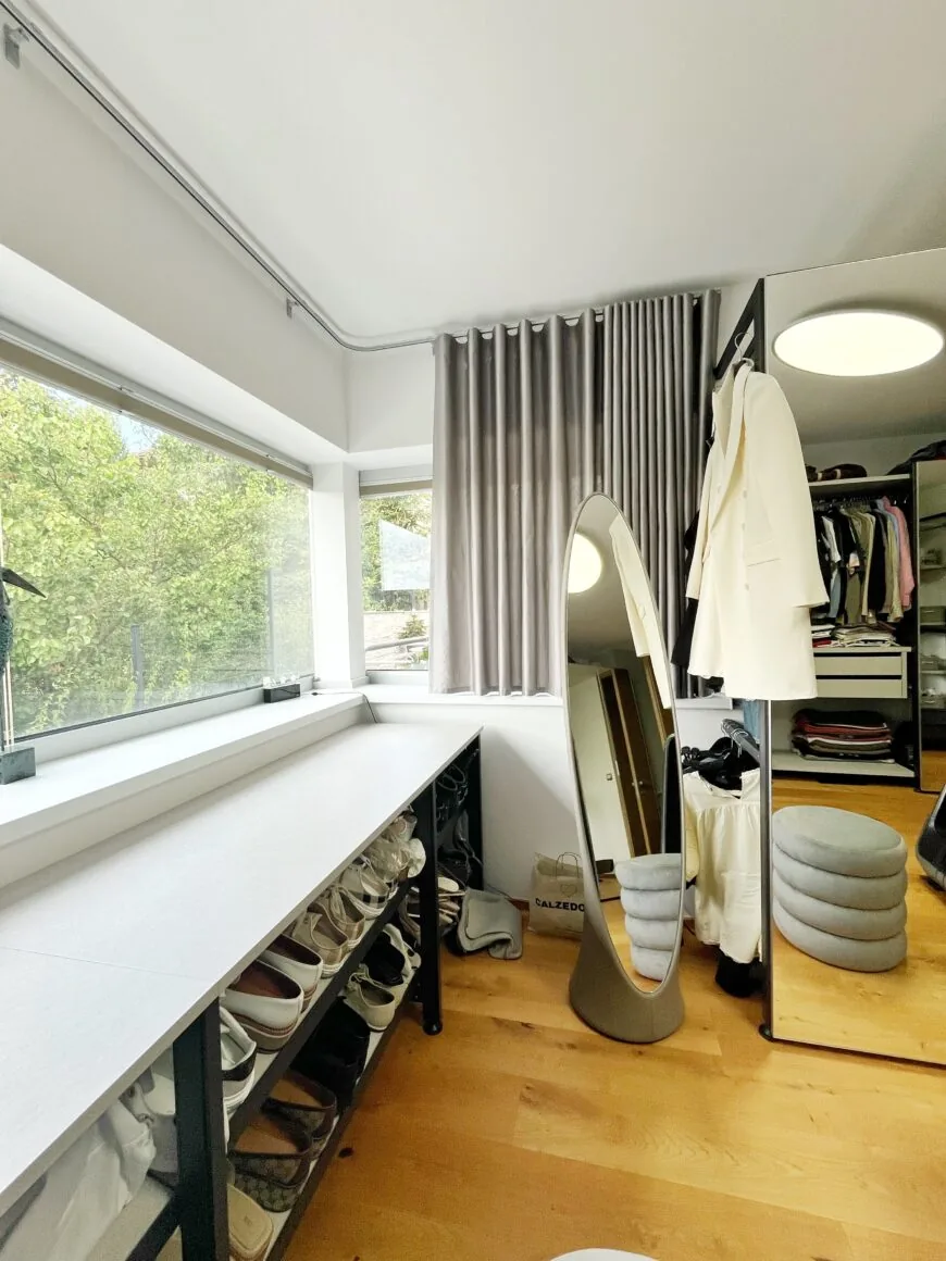 Závěsy s pravidelnou vlnou