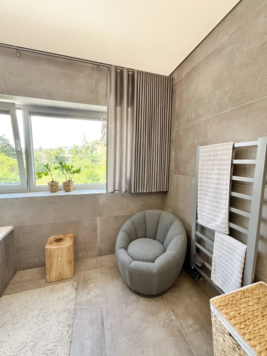 Závěsy s pravidelnou vlnou