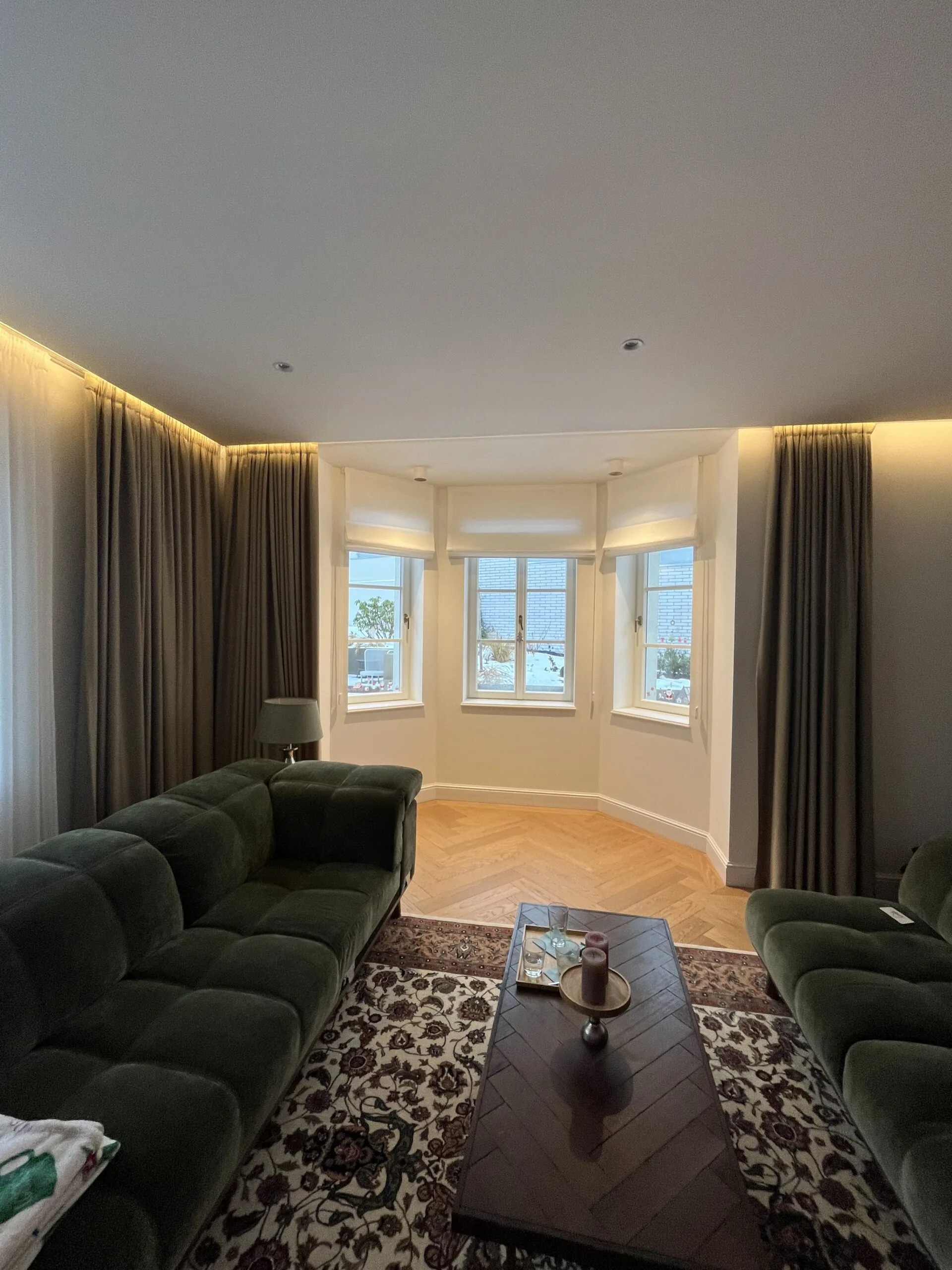 Římské rolety na míru do výklenku